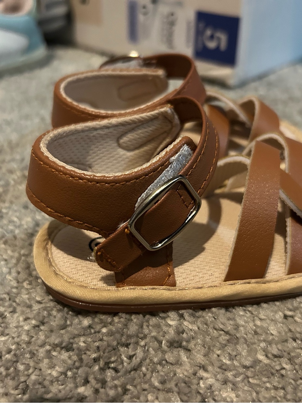 SHEIN Brown Strappy Toddler Sandals with Buckle